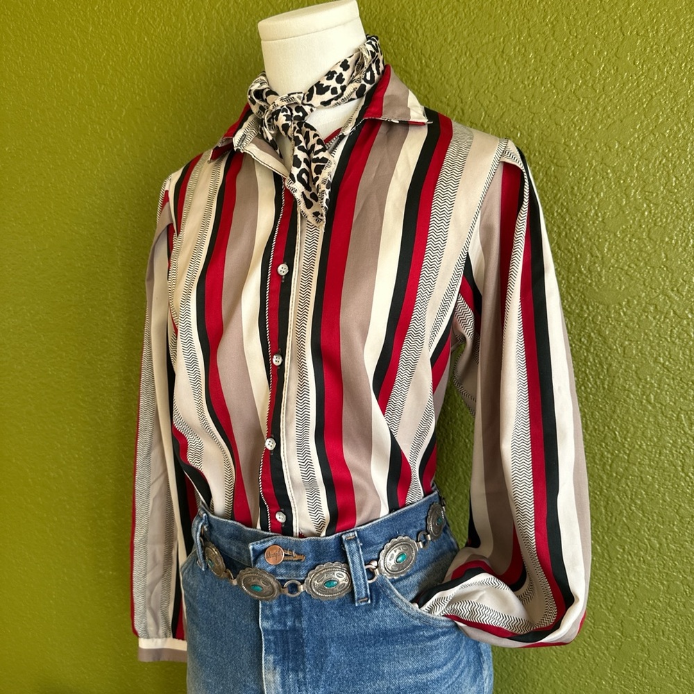 MADE IN USA 🇺🇸 VINTAGE LEVIS SHIRT